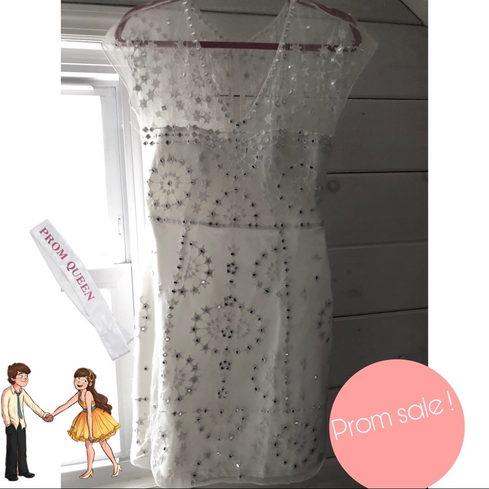 👗 White Prom Dress for SALE!